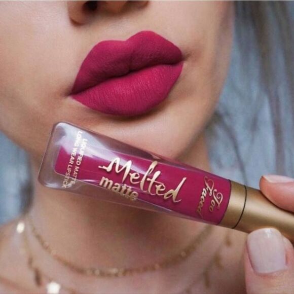 Too Faced Liquid Matte Lipstick -Stay the Night- No Sting Plump! - Picture 1 of 15